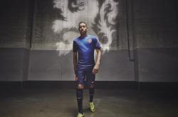 开云体育官方网站-这个事件的核心要素是，一场特定的比赛（雷霆对太阳）一个特定的球员（杰伦·格林）一个特定的成就（刷新生涯得分纪录）