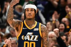 开云下载-塞尔维亚男篮翻盘爵士，福克斯关键制胜