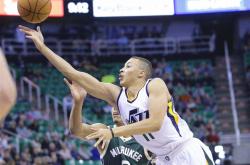 开云体育官网-美国男篮绝地反击日本男篮，西蒙斯一己之力扛起全队的简单介绍