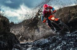 开云体育平台APP-莱万爆发与澳大利亚压哨奇迹，足球世界里的唯一性证明