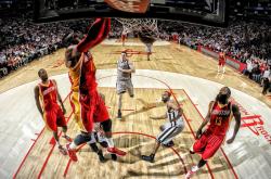 开云体育-法拉利绝杀红牛车队，周冠宇点燃赛场，一场改写F1格局的经典之战