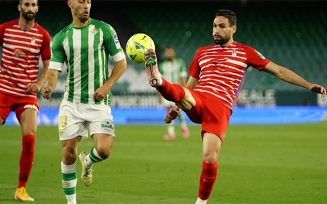 皇家贝蒂斯主场不敌埃瓦尔,遭遇失利 皇家贝蒂斯主场不敌埃瓦尔,遭遇失利