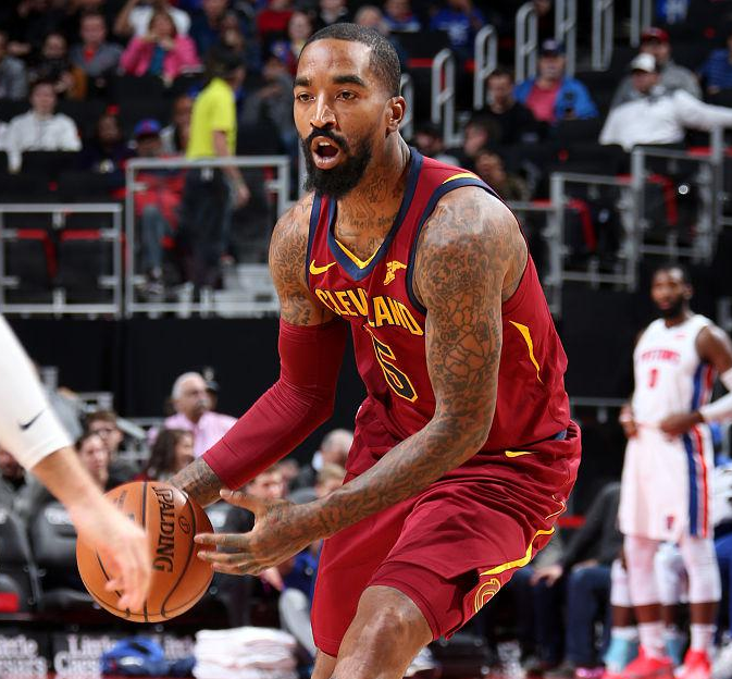 包含泰国羽毛球队险胜印尼羽毛球队，辛杜打破历史纪录的词条