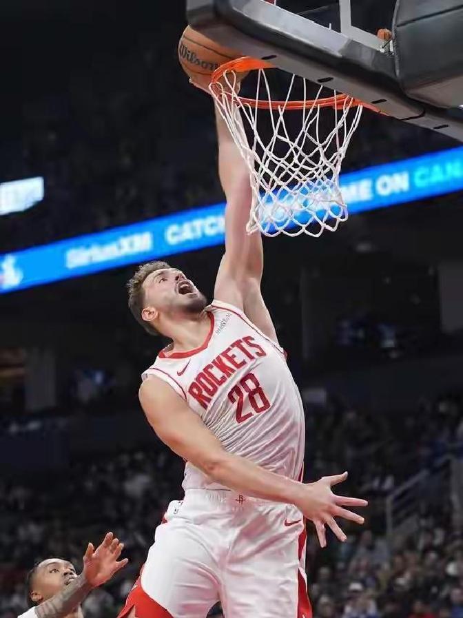 火箭横扫凯尔特人，保罗表现全面稳健