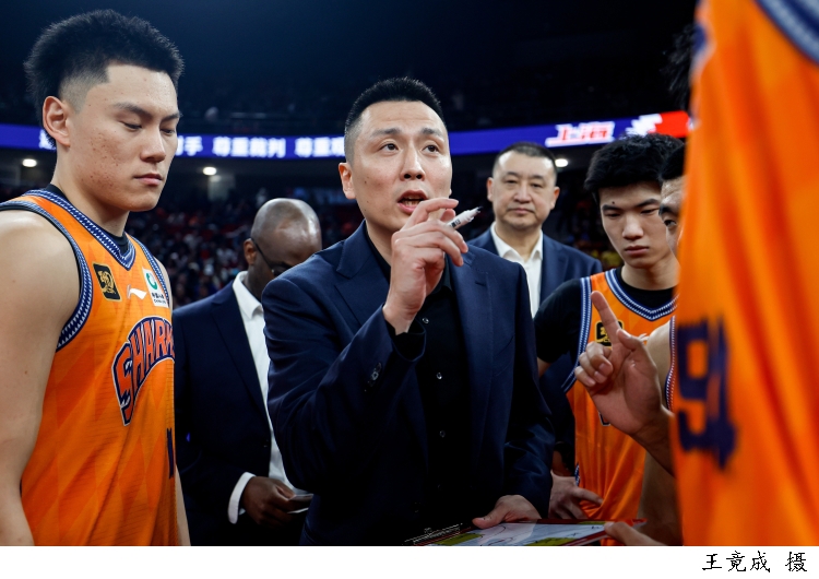 福建男篮力克竞争对手获得胜利