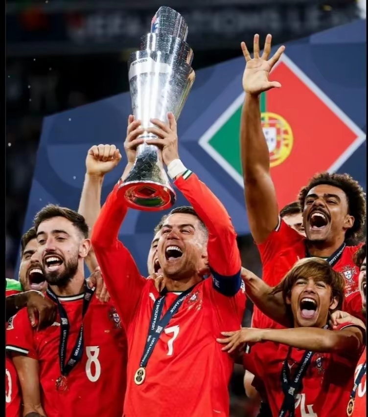 包含保加利亚队摆脱逆境,欧洲杯资格渐入囊中的词条 包含保加利亚队摆脱逆境,欧洲杯资格渐入囊中的词条