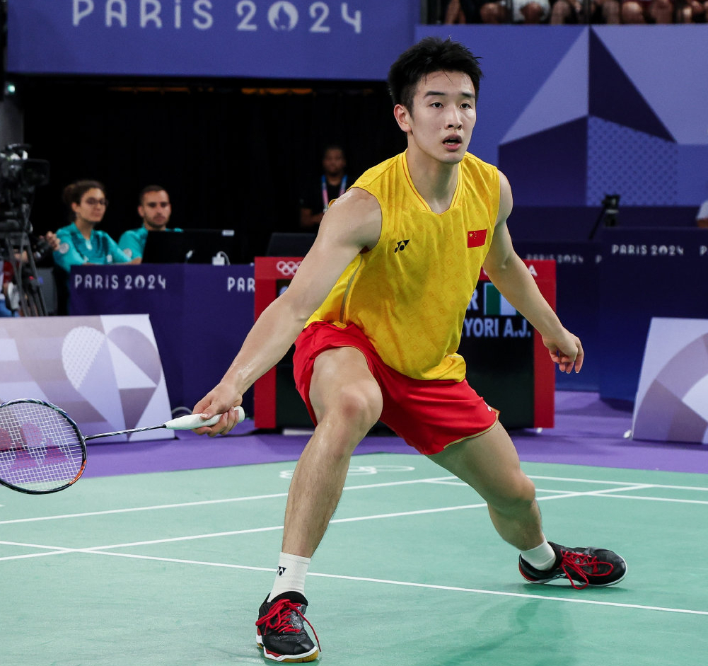 韩国代表团选手登顶羽毛球赛场