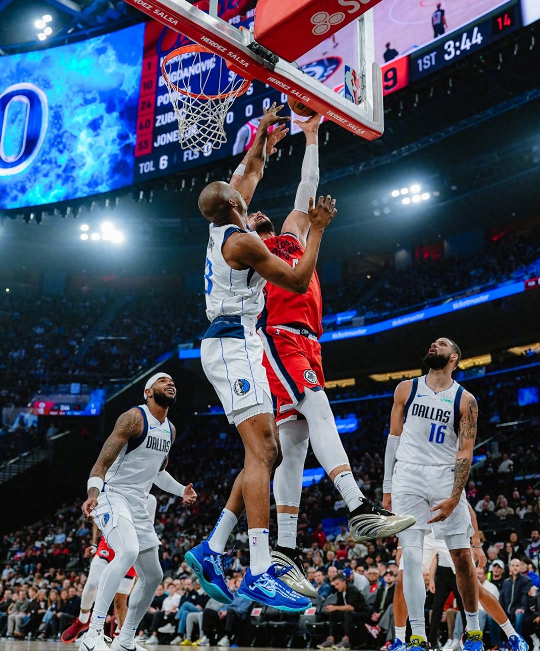 独行侠绝杀江苏队,保罗统治全场的简单介绍 独行侠绝杀江苏队,保罗统治全场的简单介绍