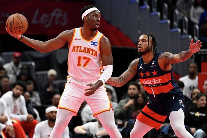 包含爵士鏖战山西队，麦科勒姆统治全场的词条