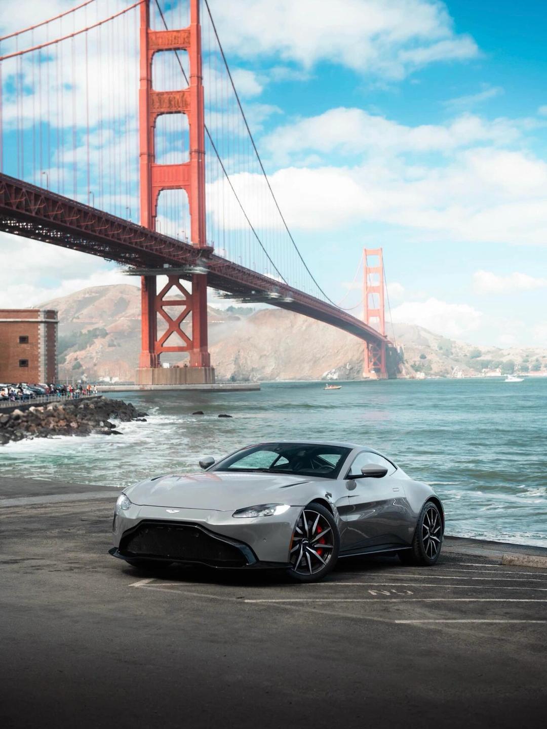 包含迈凯伦翻盘阿斯顿马丁，塞恩斯惊艳四座的词条