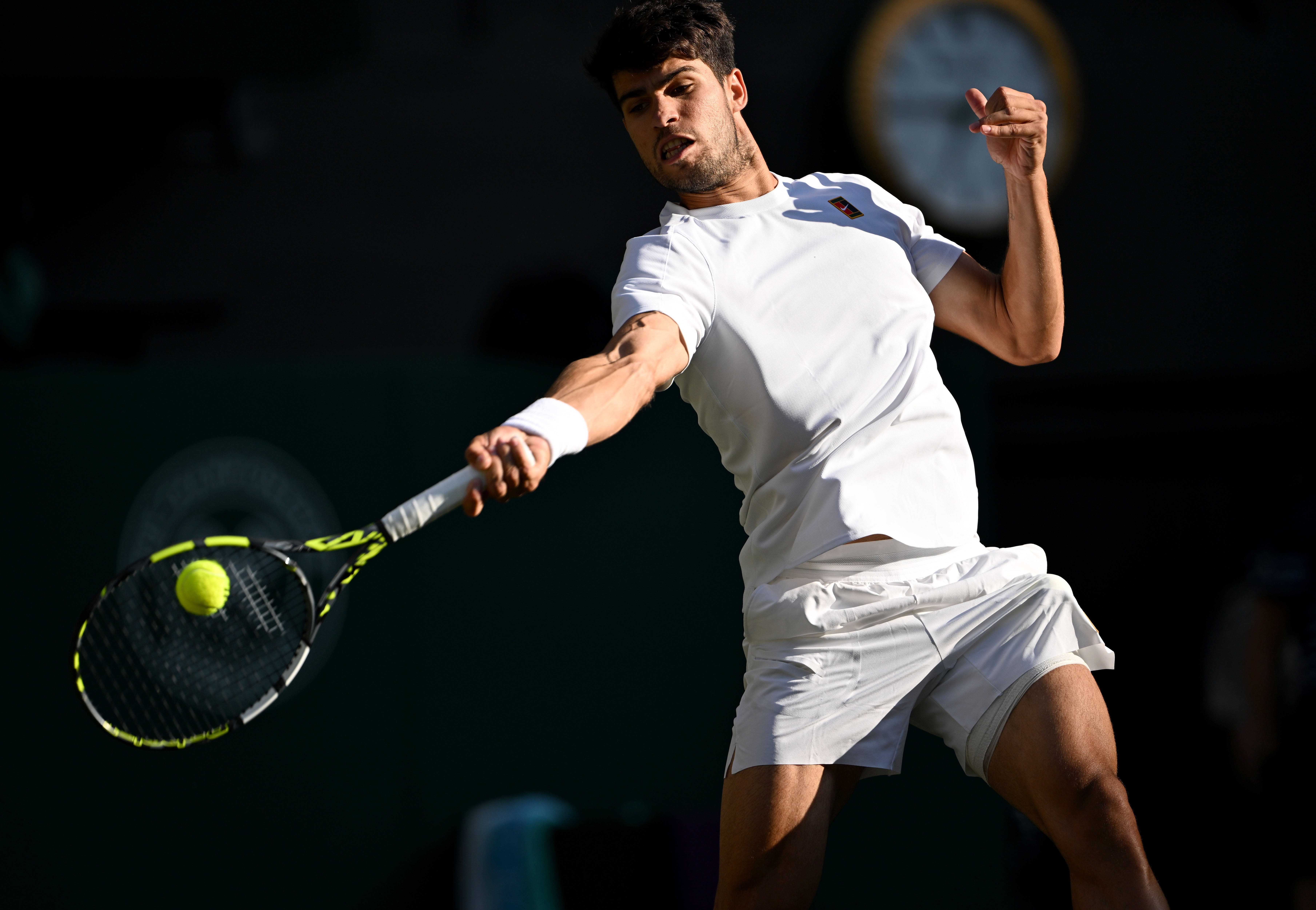 包含世界网球队横扫欧洲网球队，阿尔卡拉斯绝境逆转的词条