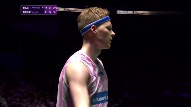 包含羽毛球选手毫不畏惧，坚定前行的词条