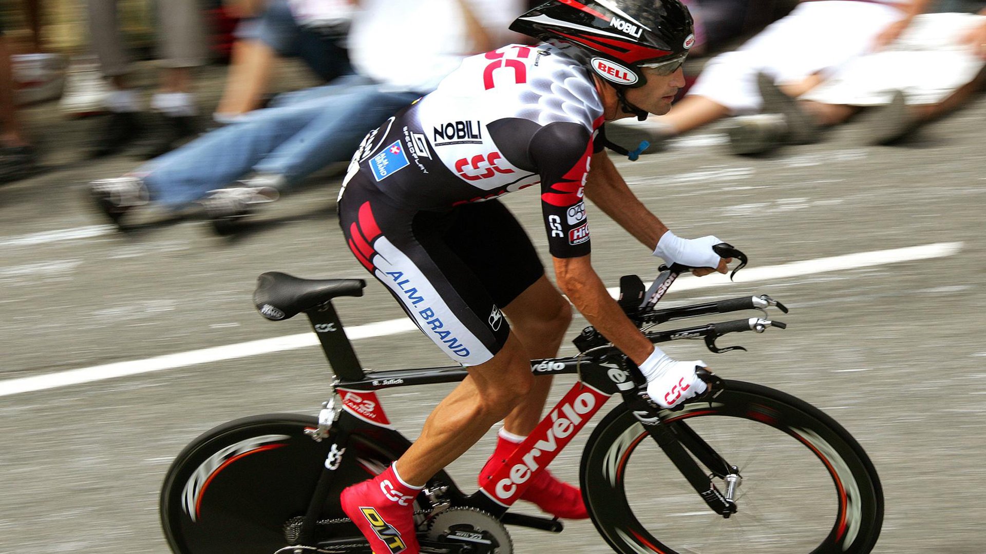 铁壁锁蓝黑，法比尼奥的防守艺术如何冻结国际米兰的进攻命脉