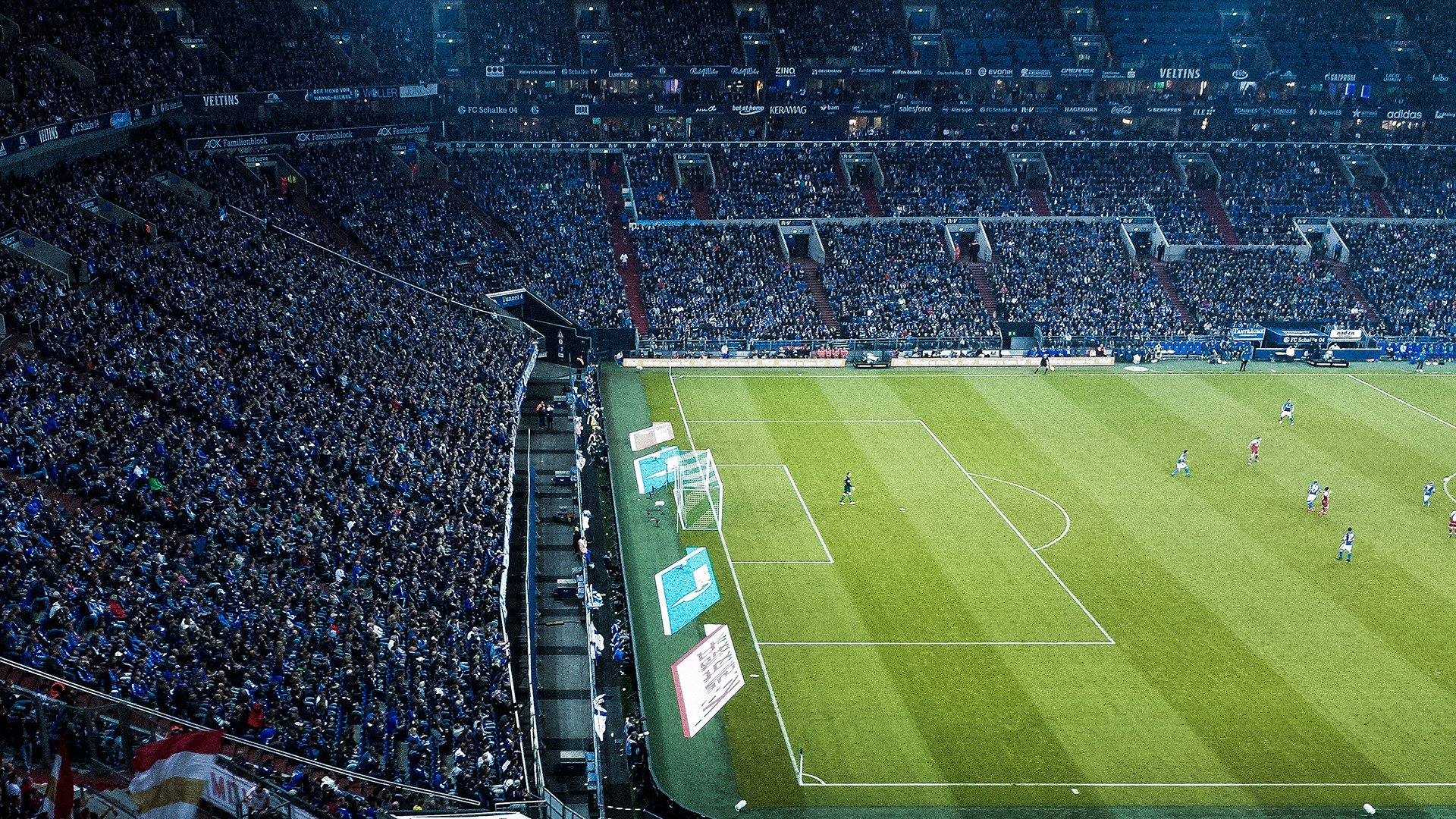 双城记,利物浦险胜马德里竞技,梅西带队取胜—足球之夜的两种胜利哲学